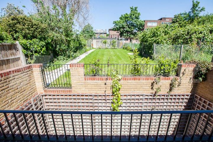 			NEW INSTRUCTION, 1 Bedroom, 1 bath, 1 reception Apartment			 St Germans Road, Forest Hill